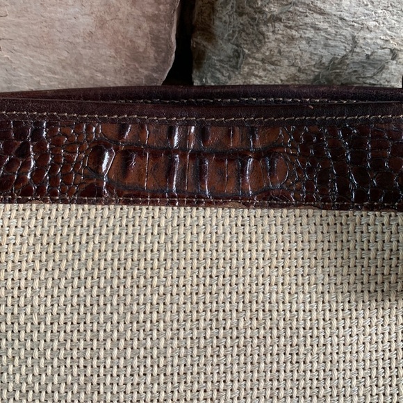 Copy - BRAHMIN leather and woven  purse - Picture 4 of 11